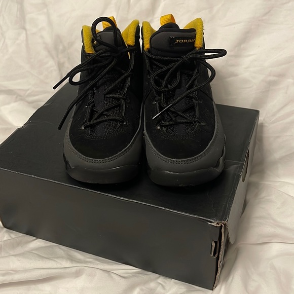 Jordan Other - Jordan 9 retro used in great condition